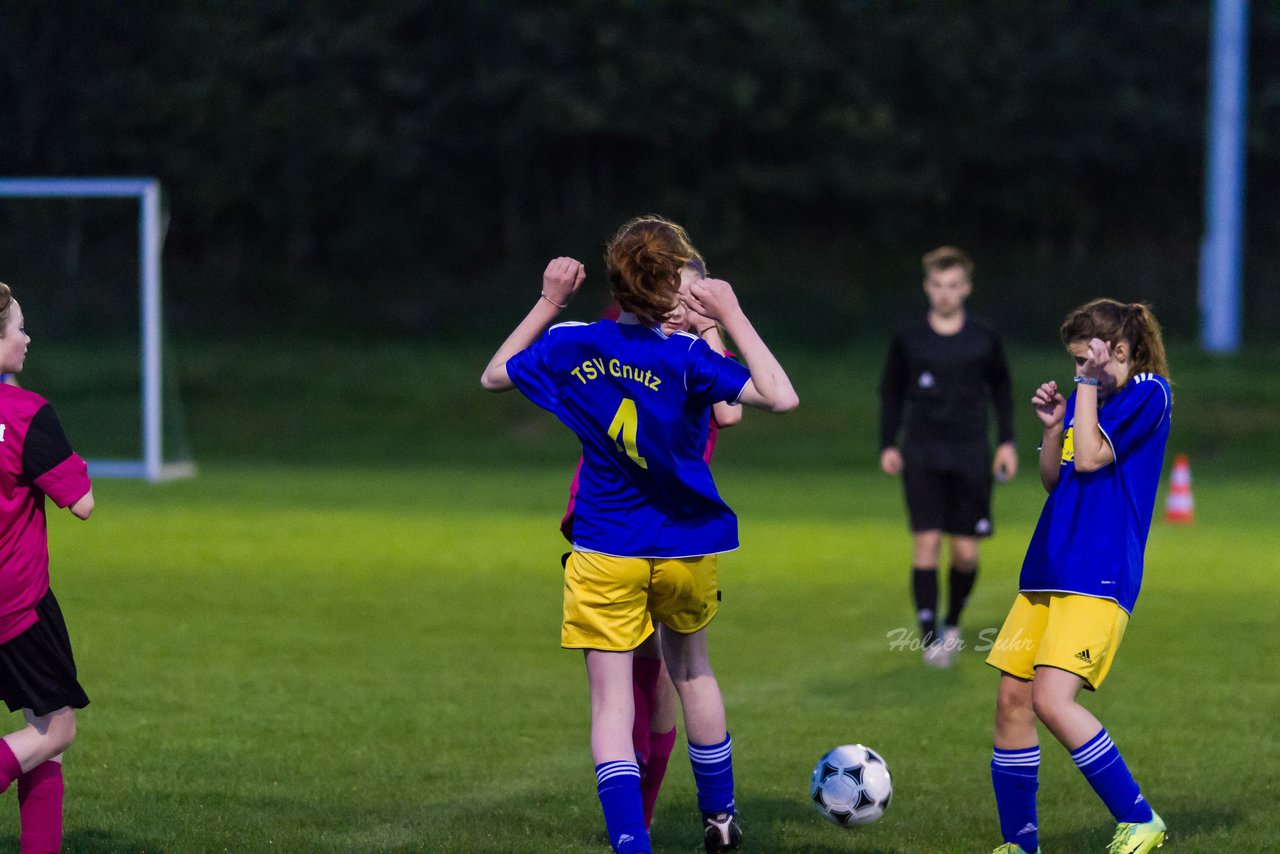 Bild 281 - B-Juniorinnen TSV Gnutz o.W. - SV Wahlstedt : Ergebnis: 1:1